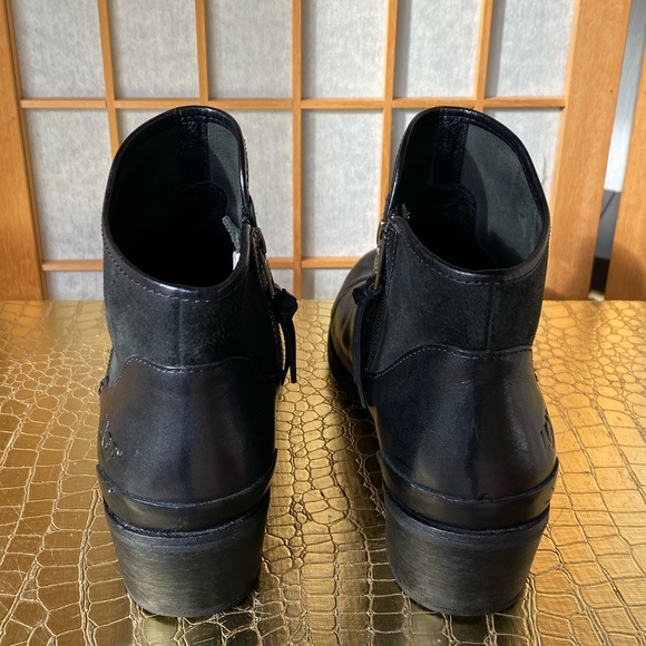 UGG Penelope Black Leather Sherpa Insole Ankle Boot SZ 10 - Picture 11 of 15